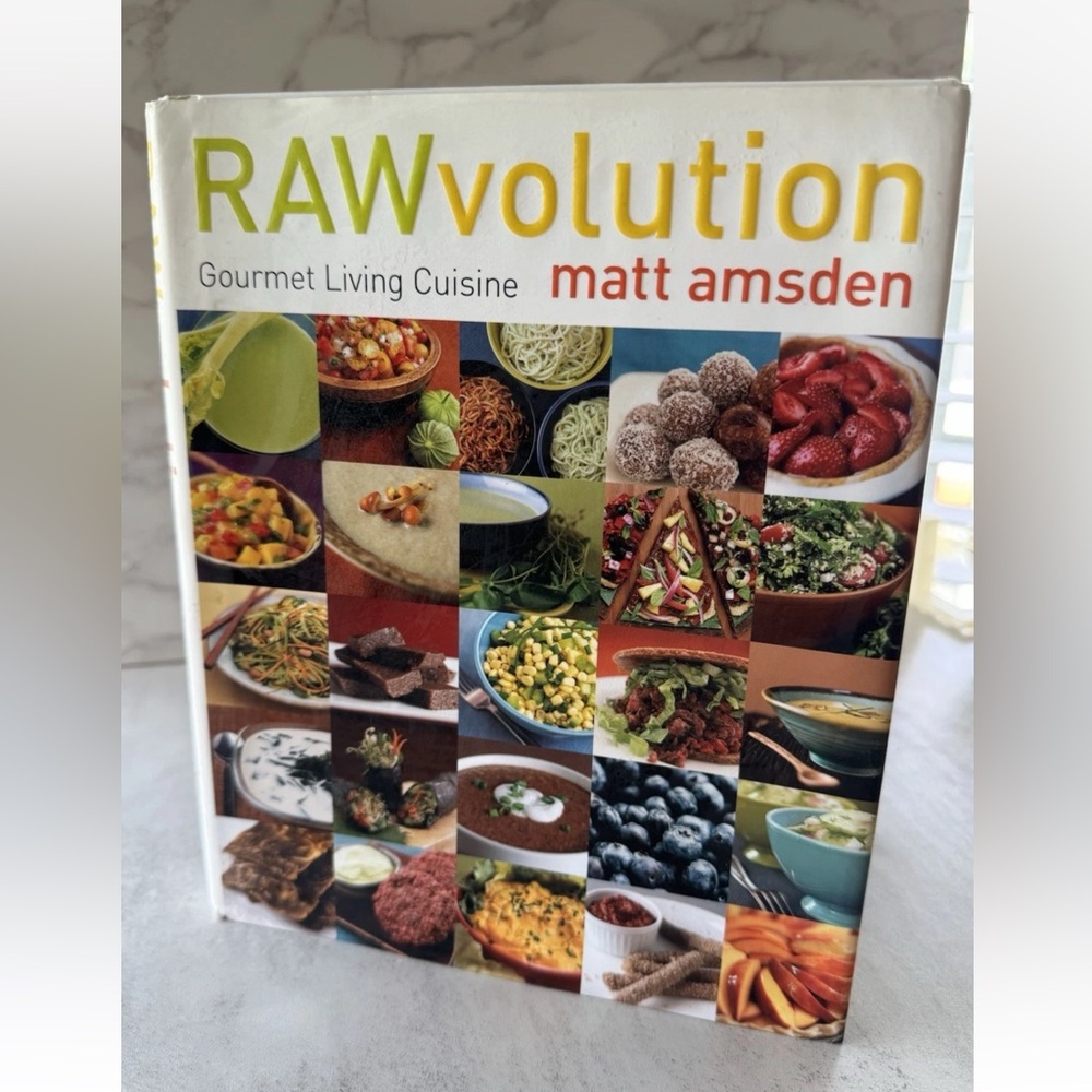 RAWVolution: Gourmet Living Cuisine - Matt Amsden - Raw Vegan Cookbook